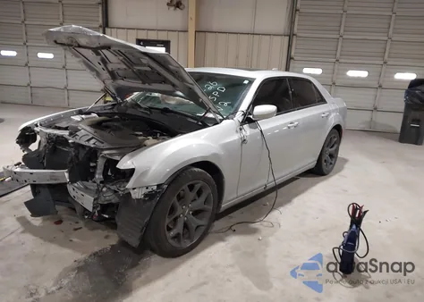 2023 Chrysler 300 300S z USA, uszkodzony, nr VIN 2C3CCABGXPH613824